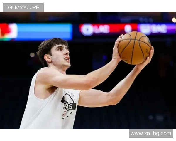 雷诺关键2分助队取胜 4投3中贡献9分2篮板 罚球5中3展现稳定表现 雷诺关键2分助队取胜 4投3中贡献9分2篮板 罚球5中3展现稳定表现